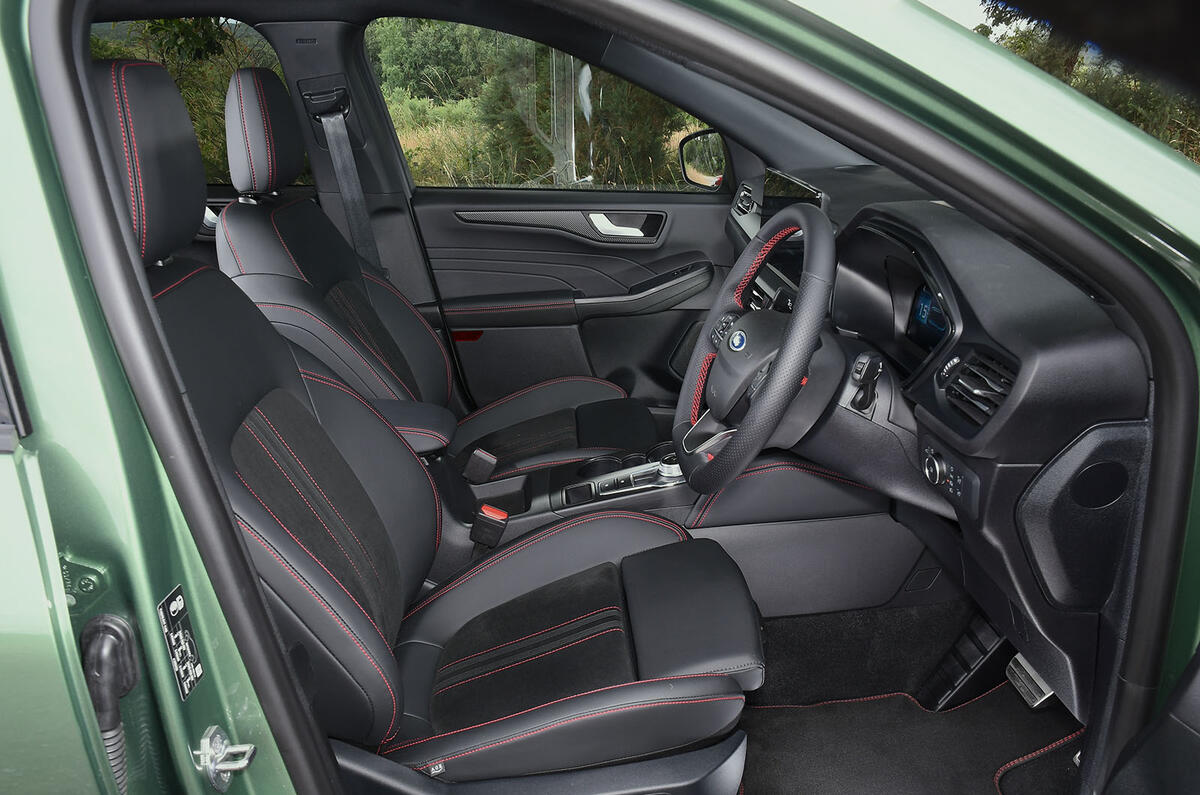 Ford Kuga hydrid S line 2024 interior