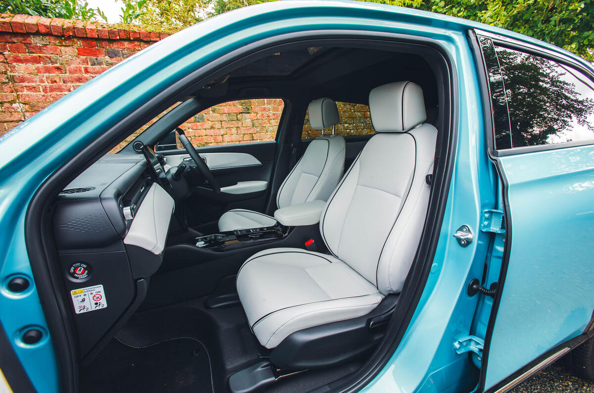 honda eny1 review 2023 012 front seats