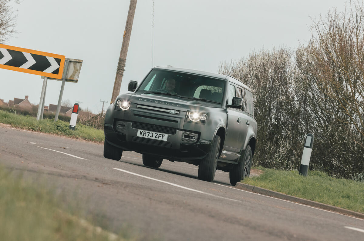 Defender 130 MP LT   ME 40