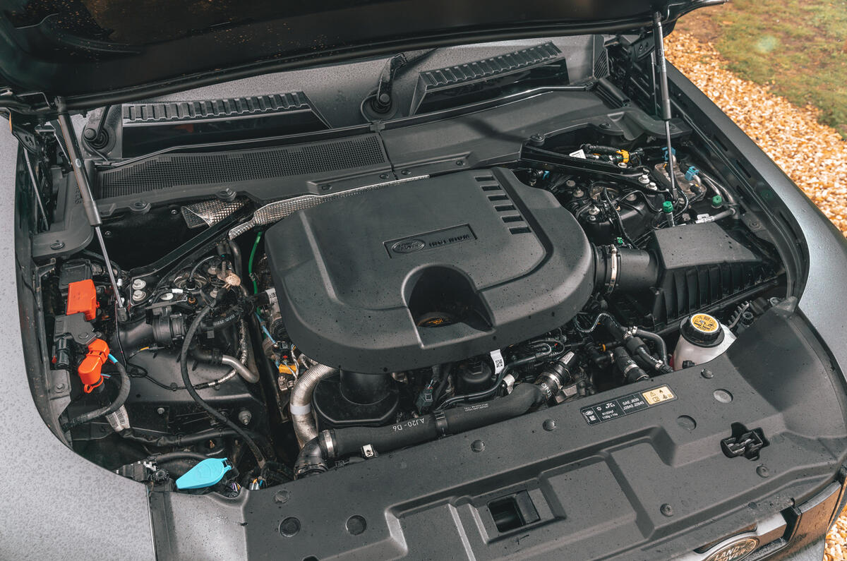 Land Rover Defender 130 engine