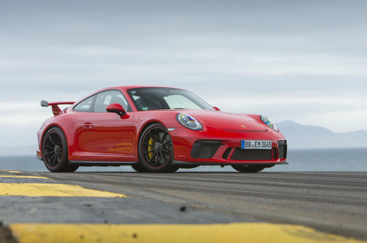 5 star Porsche 911 GT3