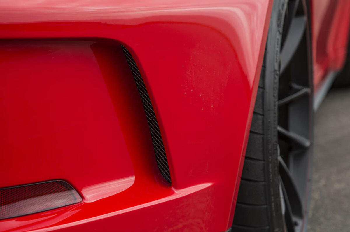 Porsche 911 GT3 rear air vents