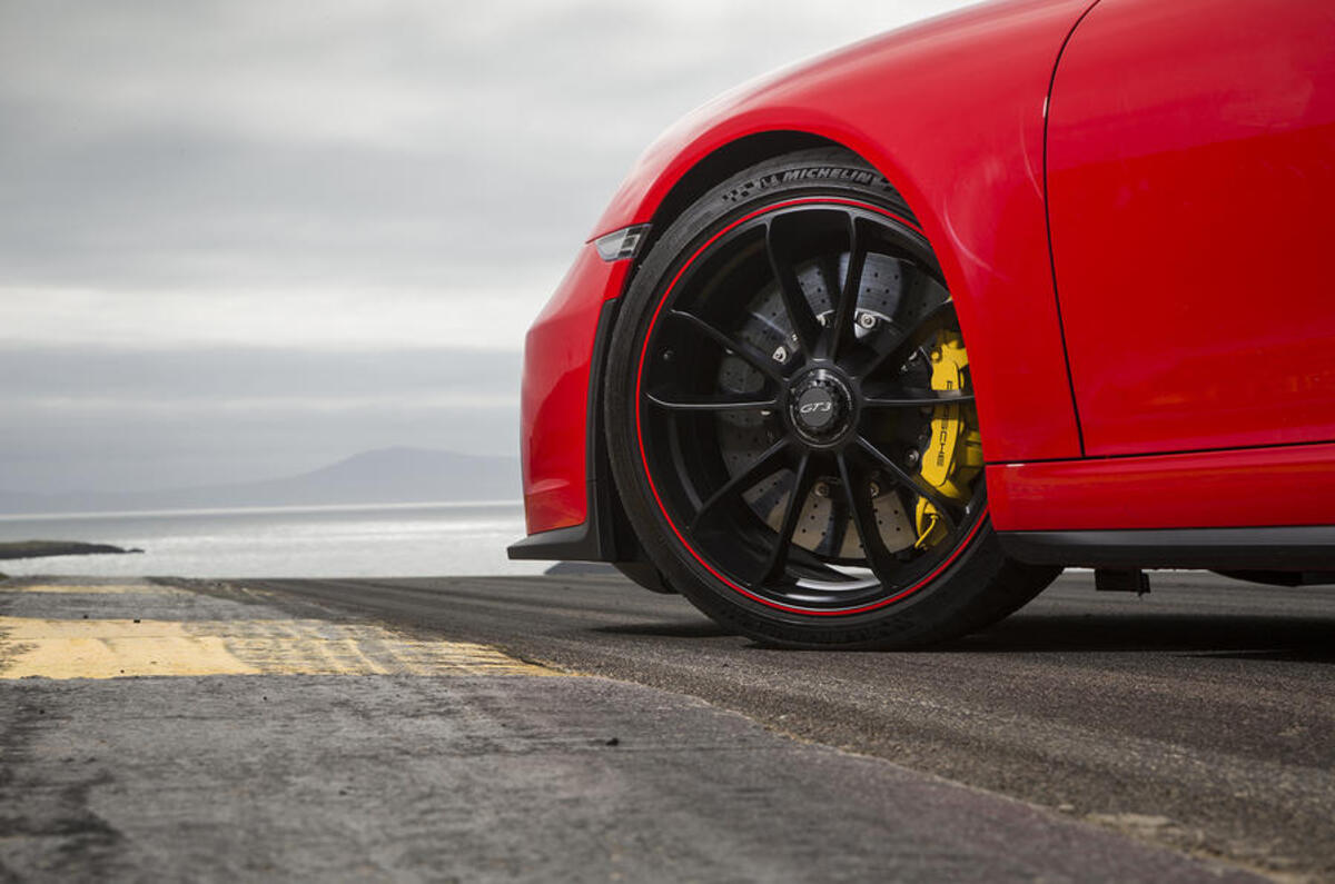 Porsche 911 GT3 alloy wheels