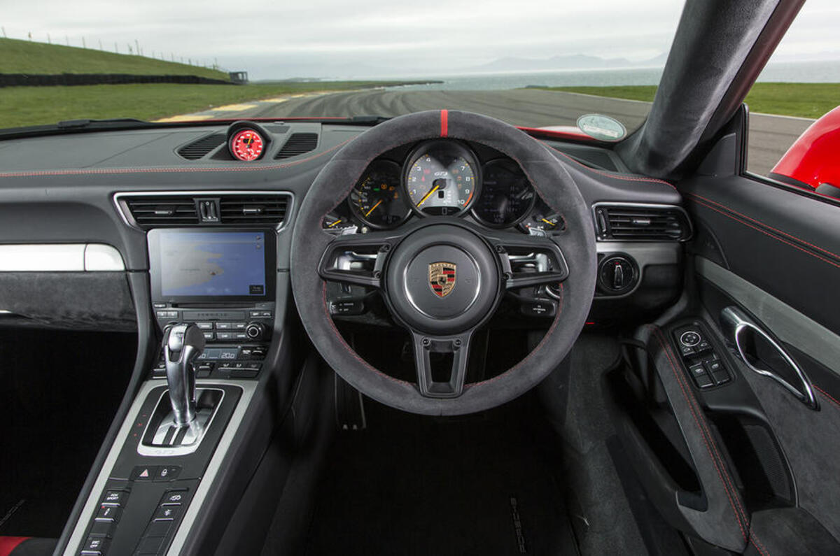 Porsche 911 GT3 dashboard