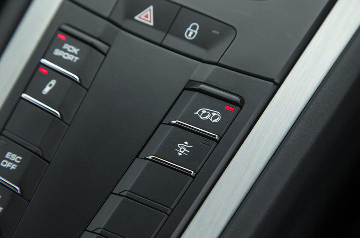 Porsche 911 GT3 exhaust control