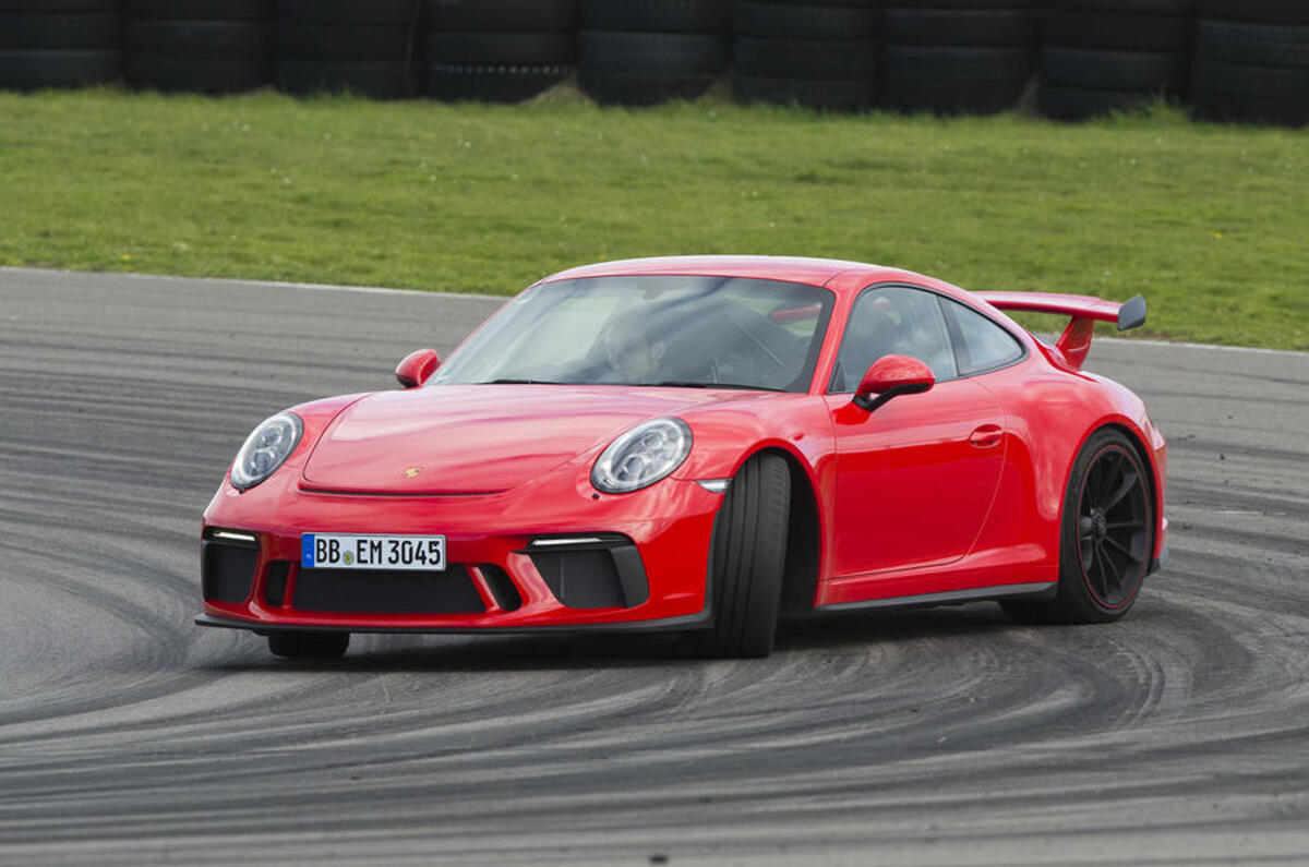 Porsche 911 GT3 hard cornering