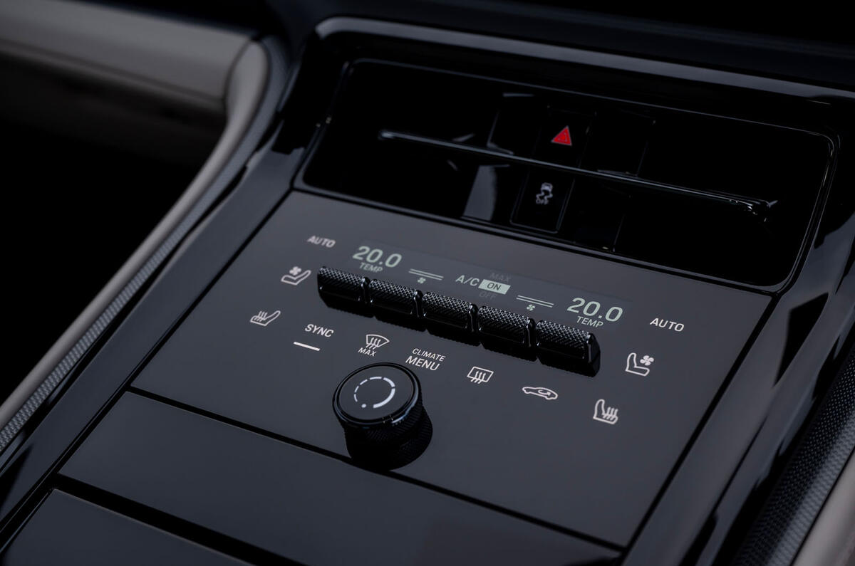 porsche Panamera 4 E Hybrid review 2025 011 detail