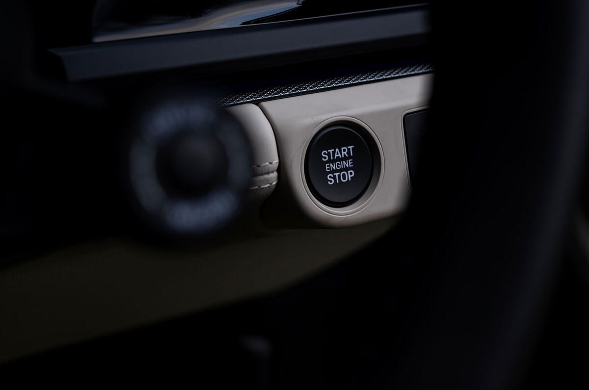 porsche Panamera 4 E Hybrid review 2025 012 starter button