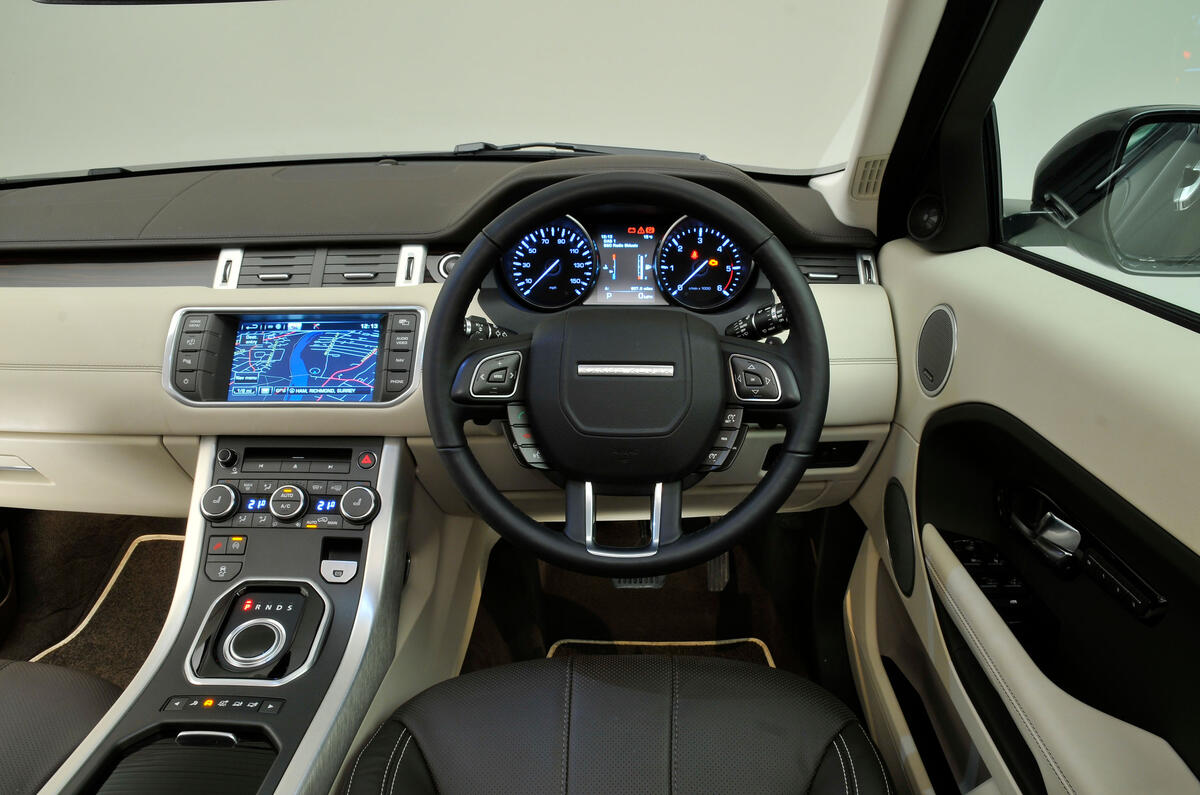 Range Rover Evoque dashboard