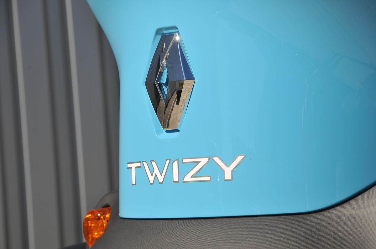 Renault Twizy badge