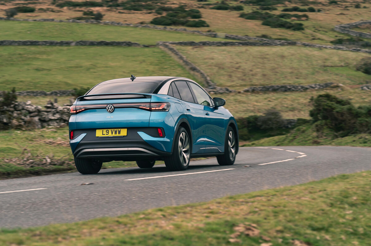 Volkswagen ID 5 rear cornering