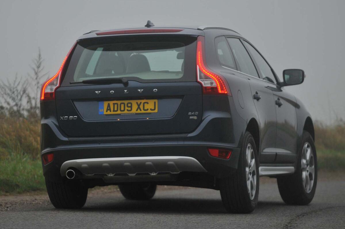 Volvo XC60 rear three quarter handling